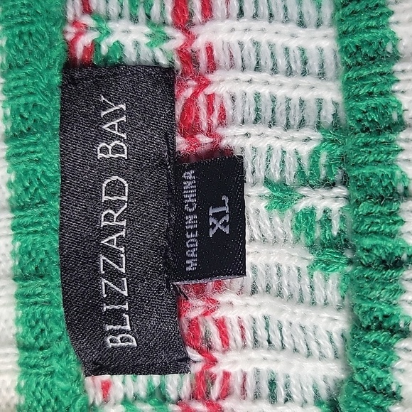 BLIZZARD BAY Christmas Cutest/Ugliest Sweater Competitor XL - Picture 6 of 6